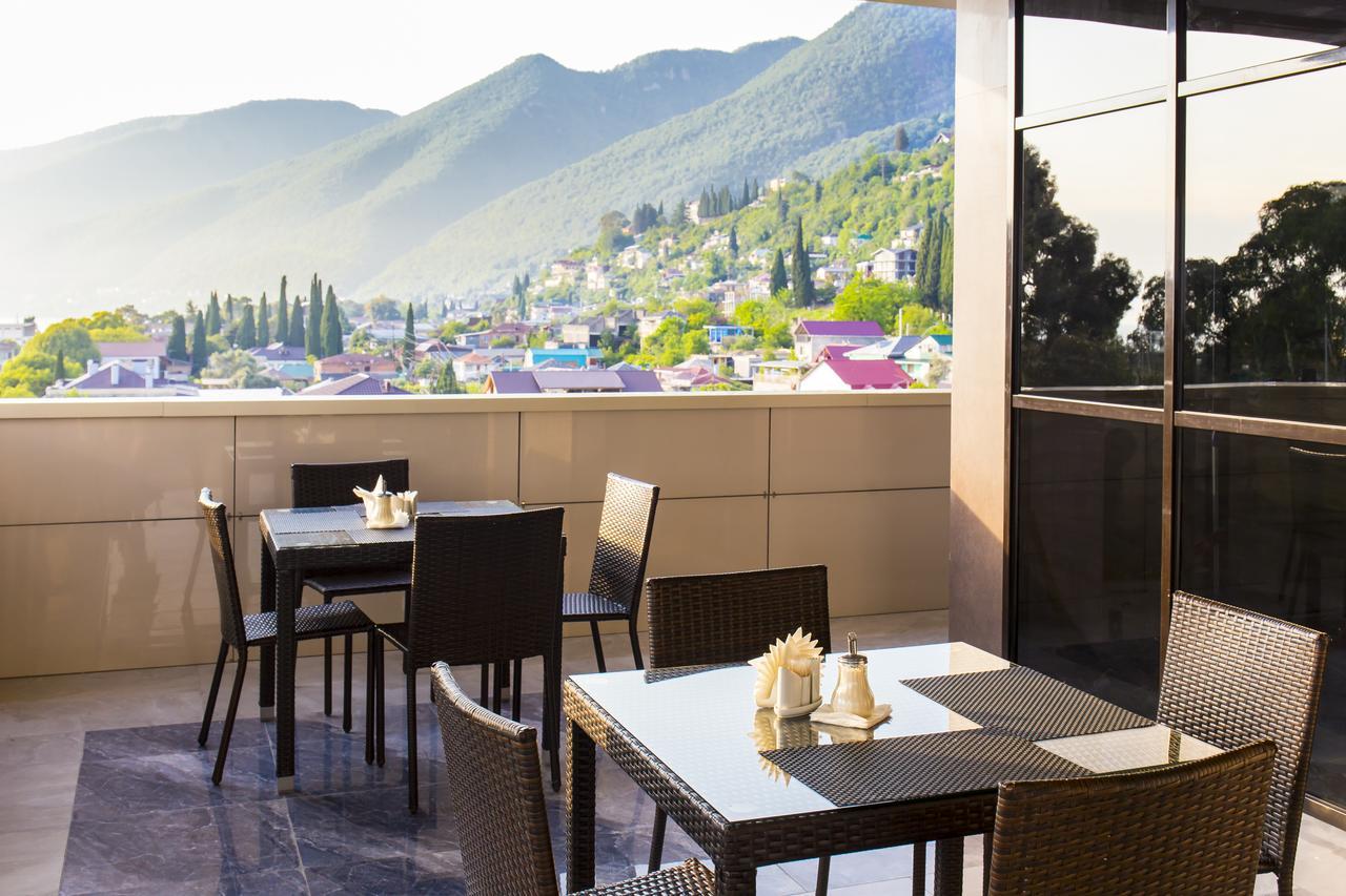 Grand Hotel Gagra Exterior photo