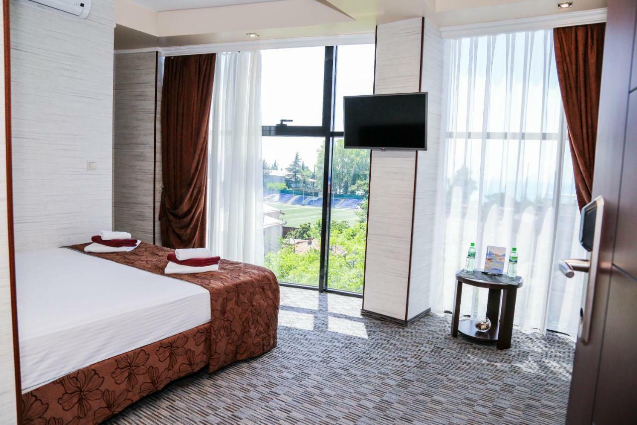 Grand Hotel Gagra Exterior photo